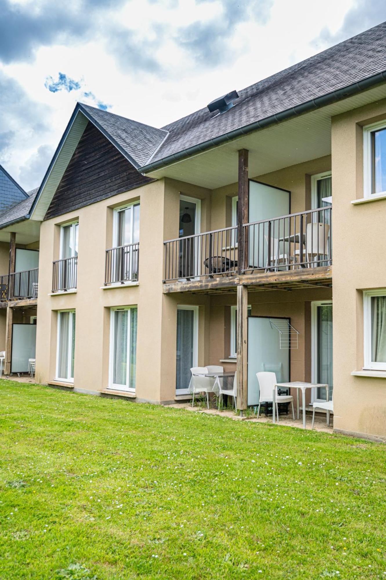 Appartement Cosy 5 Mins Honfleur Piscine Terrasse Equemauville Exterior photo